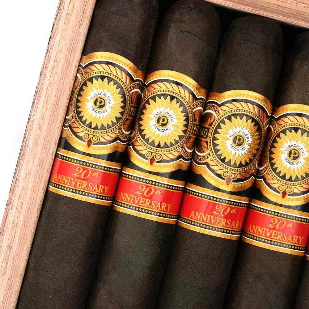 20周年 马杜罗 罗伯图