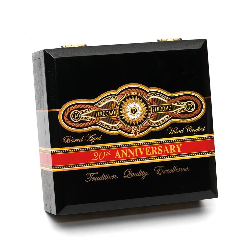 20周年马杜罗鱼雷