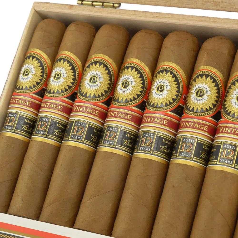 双陈年佳酿 12 年 康涅狄格州 罗伯图
