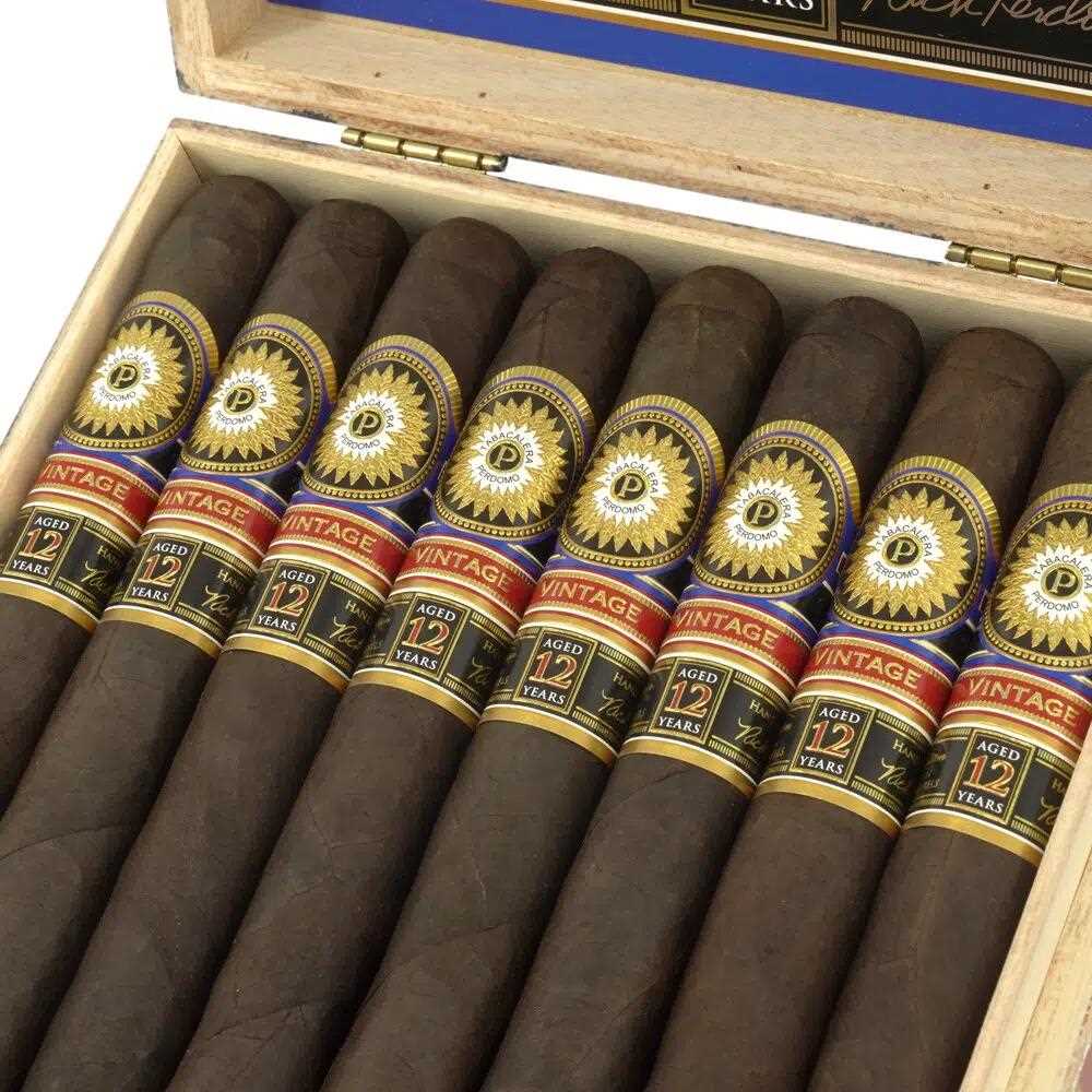 双陈年佳酿 12 年 马杜罗 丘吉尔
