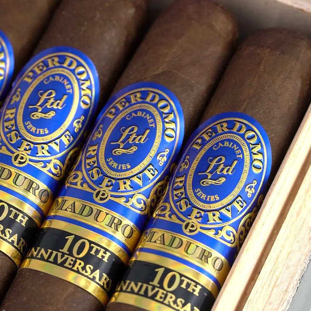 珍藏10周年马杜罗丘吉尔