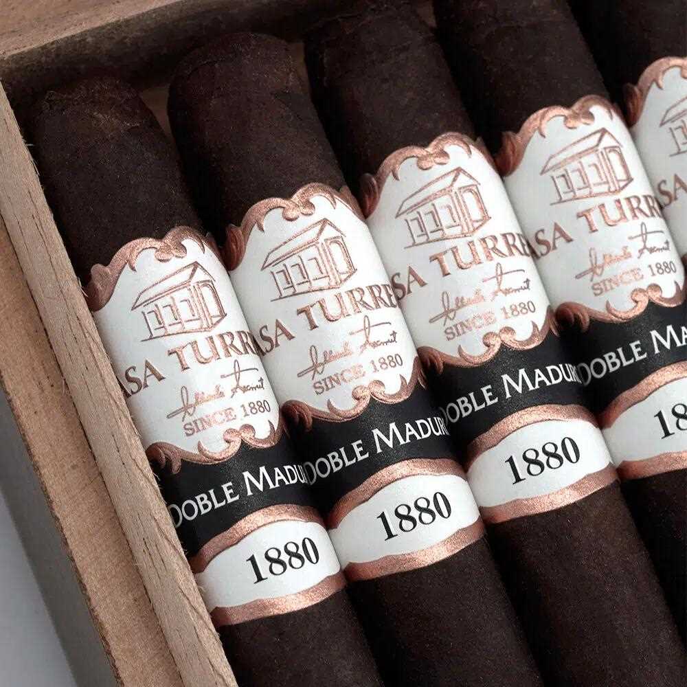 1880 双马杜罗 皇冠